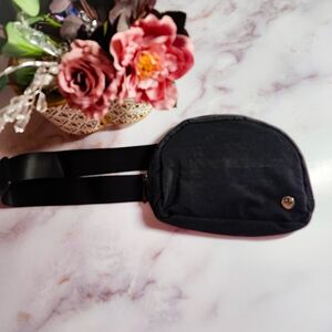 Halara Black Belt Bag / Fanny Pack Style Waist Bag